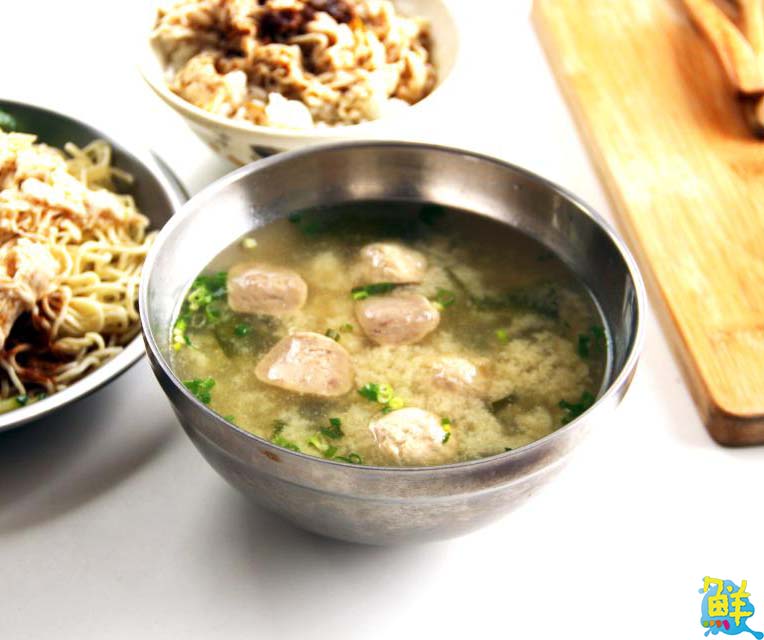 廟口銅板美食 陸地涼麵仁武店 連神明也聞香的涼麵