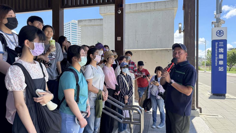 青年局山海探險隊系列活動第三條訪三民區三塊厝 老街導覽巡禮社造體驗手作