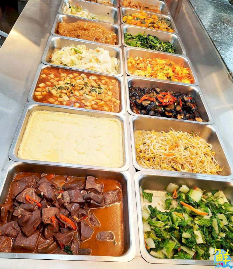 吃飯囉~楠梓人的美味口袋名單! 一心食堂弁當職人 一心為您 天天吃都吃不膩