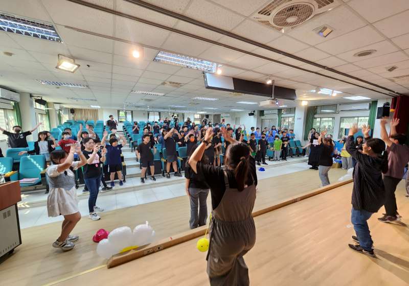 拒絕性騷!嘉藥大學戲劇帶動唱 教導學童拒絕性騷擾勇敢說不