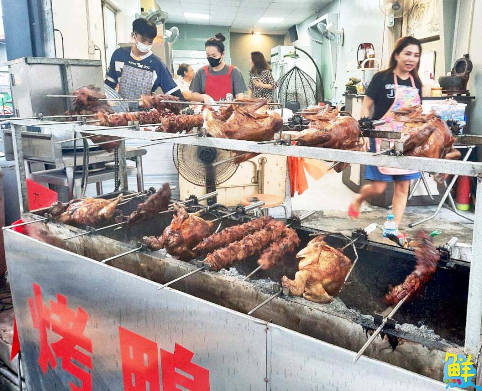 人氣爆棚 聞香而來 紅緣 越南烤鴨 就在大寮光明路上！