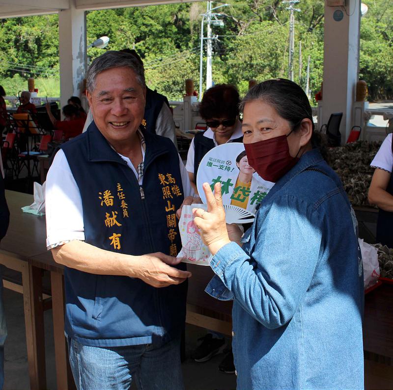 高雄東照山關帝廟分送限量10000顆平安一口粽 開放取五行甘露水、午時挑戰立蛋