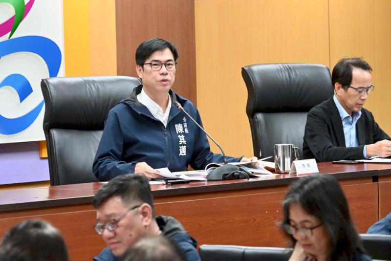 陳其邁責成區級指揮中心落實社區清消防登 衛生局加強教托育機構宣導腸病毒流感
