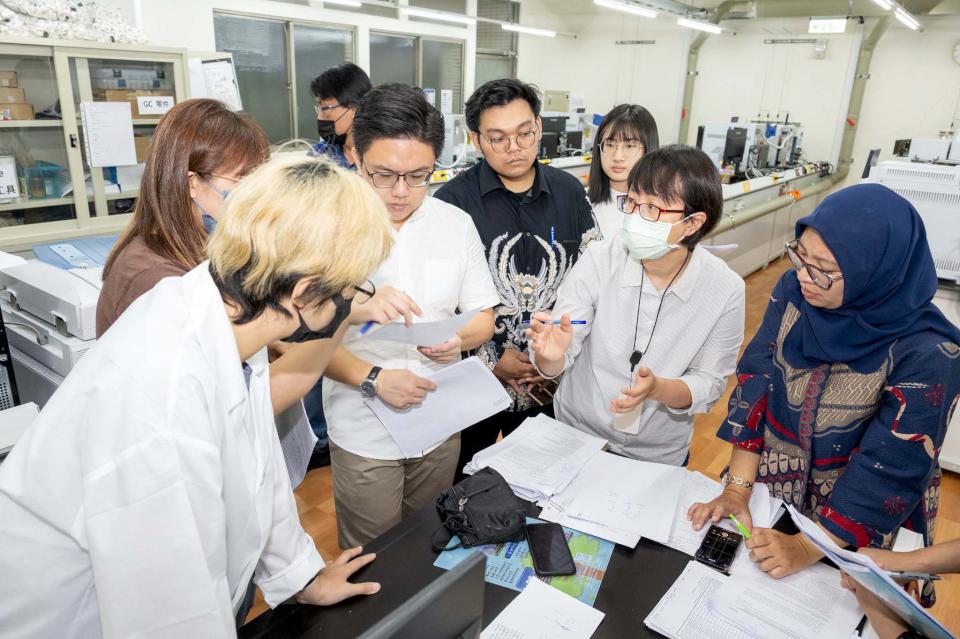 印尼最大民營檢驗認證機構結盟正修科大 台印環境毒物與新興汙染物合作中心掛牌