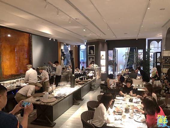 全台首間寬庭餐飲複合概念店 就在高雄貴婦百貨一樓