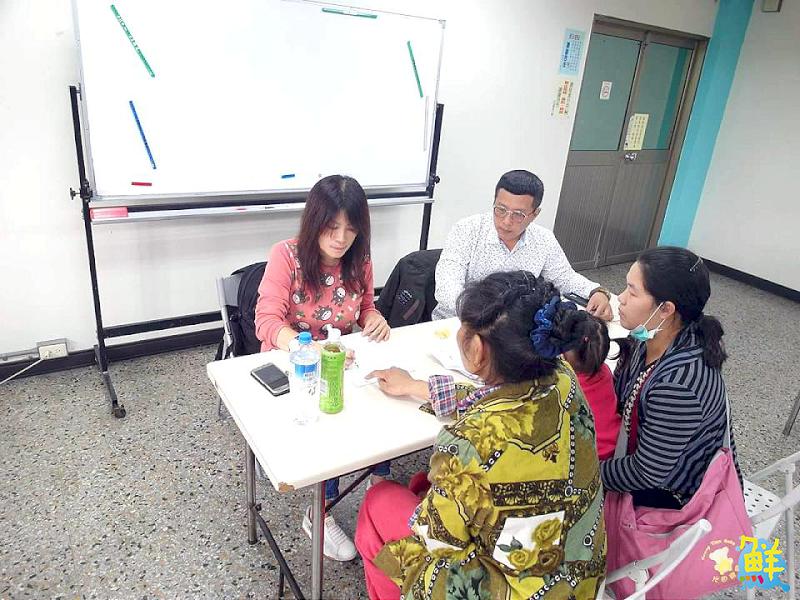 在命理與人心之間 點一盞燈 陳懿瑱老師 用一枚羅盤 為千人撥雲見日