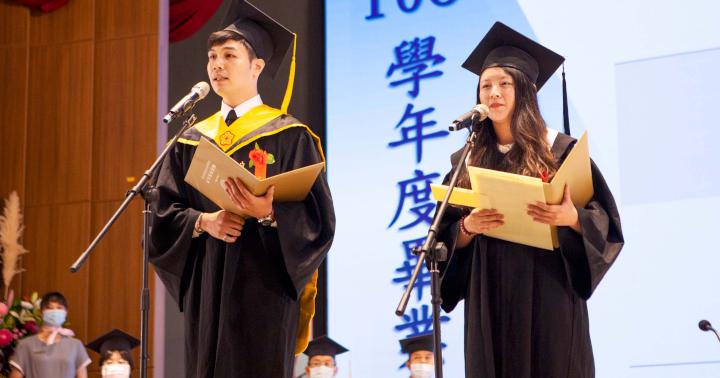 輔英科大畢典分流舉行防疫 8名榮譽畢業生獲頒獎及5萬元獎金