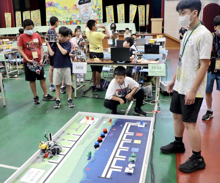 2025年高市青少年創意機器人競賽三民高中登場 161隊426師生角逐11月世界賽門票