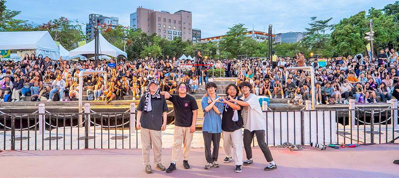 2025高雄端午嘉年華暨龍舟錦標賽2天吸逾7萬人 水陸空三場域營造沉浸式體驗