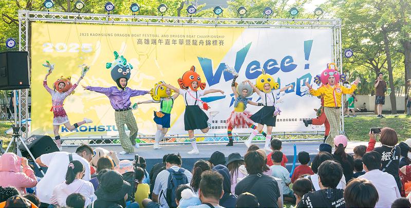 2025高雄端午嘉年華暨龍舟錦標賽2天吸逾7萬人 水陸空三場域營造沉浸式體驗