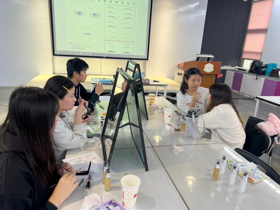 打造專屬美力！ 嘉藥美粧科學創意營帶你探索粧品奧秘