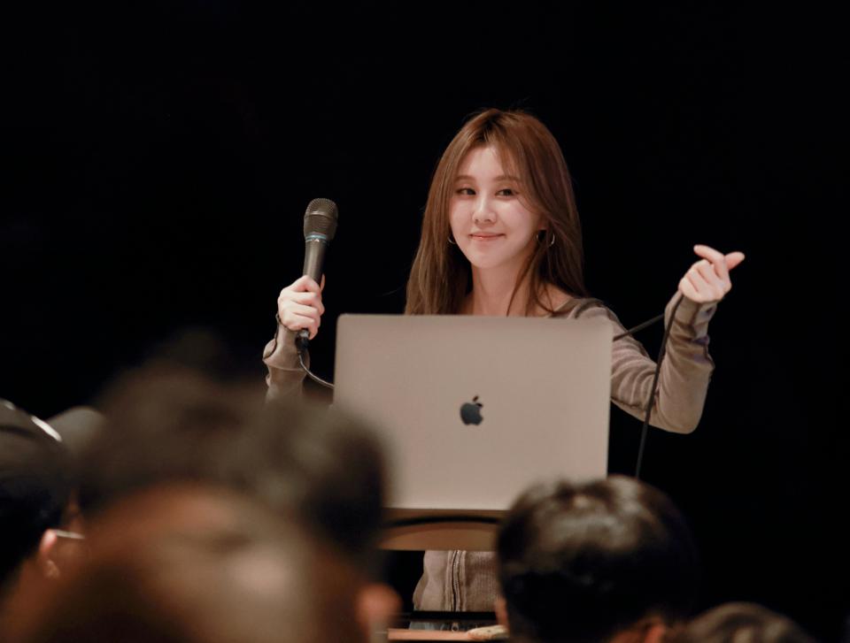 白安〈我把你留在去年〉獲即時榜冠軍! 與歌迷一同向前找到更好的自己