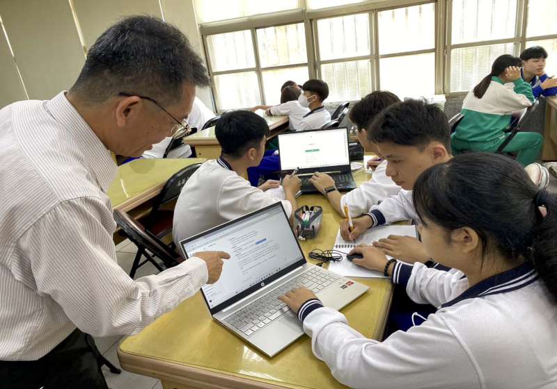 高英工商導入人工智慧應用課程及實作 培育兼具創造、解決問題等核心能力專才