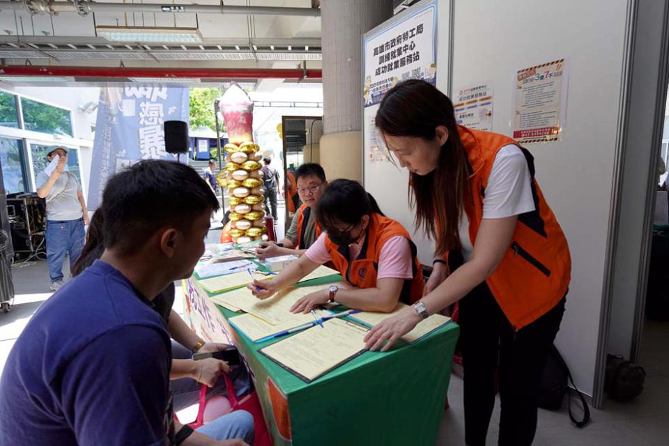 樹科大就博會超過40家企業招募逾千名新血 月薪最高8萬元