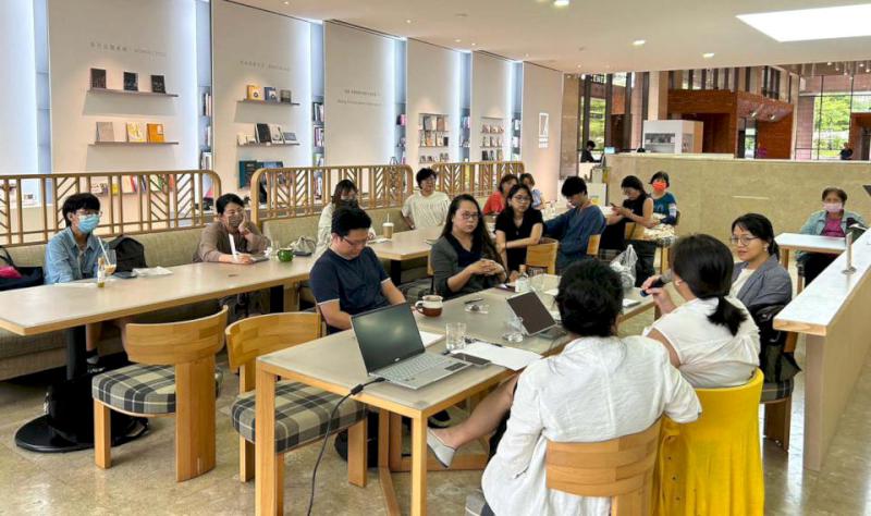 高美館《人類世》特展同步推6場系列活動 「沙發好讀會」建築師謝英俊首開講