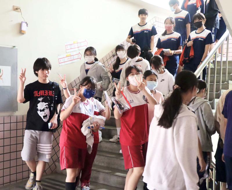 113年國中教育會考最終日高雄考區631人缺考 整體秩序良好仍傳9起違規