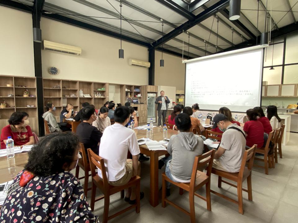 高餐大餐旅學院攜手旗山商圈促進會等3單位 增能店家營運觀光行銷