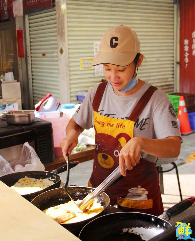 左營大路排隊早餐 呷飽飽粉漿蛋餅 迎接元氣每一天