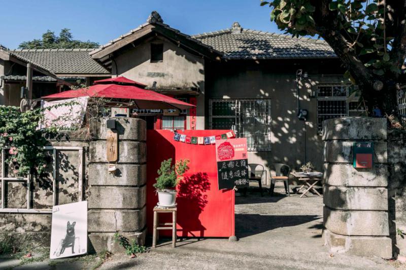 高市左營海軍眷村約90戶以住代護修繕活化 文化局續尋求各界共識研擬可行方案