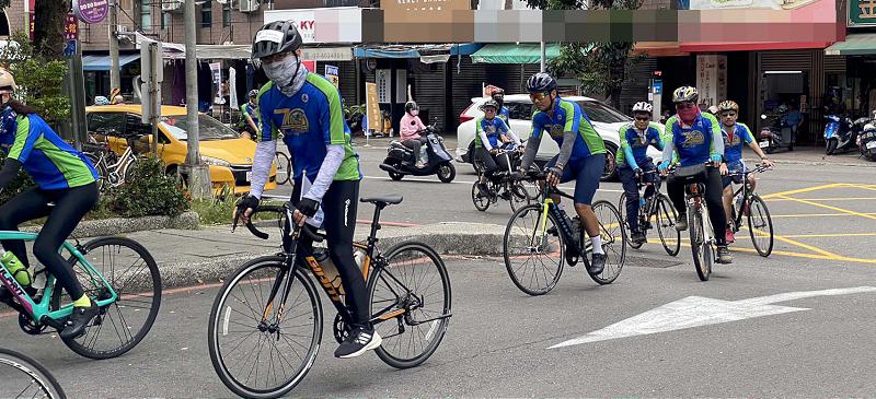 高醫大創校70週年系列活動醫騎鐵馬i健康 首長領軍70名教職員挑戰70公里