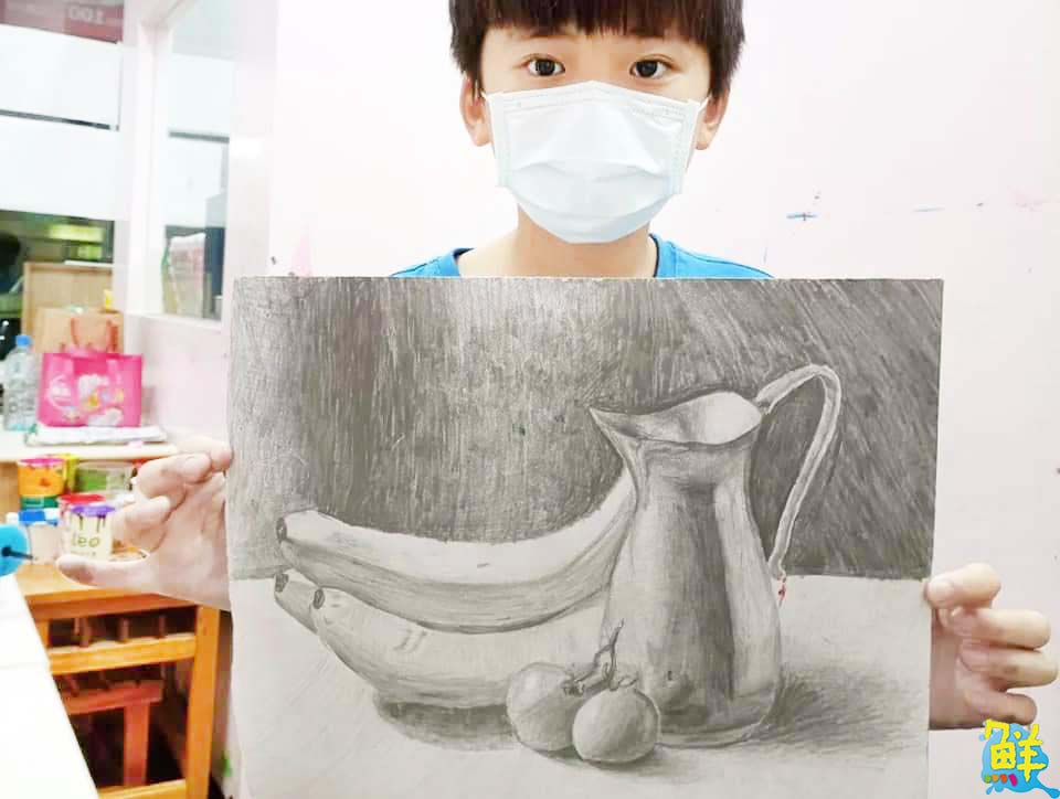 高雄美術教室推薦 愛繪會 手把手教學培養感受力與專注力
