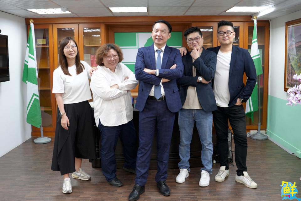 黃文益上任民進黨高雄市黨部主委 高呼一年黨員突破五萬人