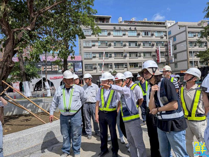 陽明交大7月進駐高雄舊蓮潭會館 林欽榮副市長視察整建進度