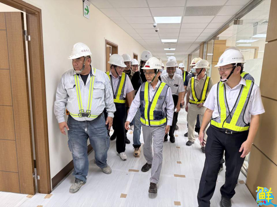 陽明交大7月進駐高雄舊蓮潭會館 林欽榮副市長視察整建進度