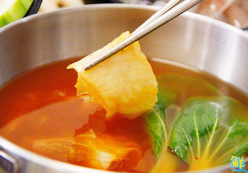 橫掃平價鍋物界 芫豪小火鍋 霸氣泡菜海陸鍋上市