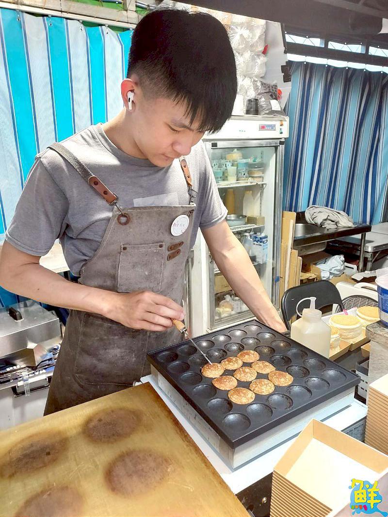 在鳳山青年夜市周遊列國 蕾隊友舒芙蕾 V.S 鬆shi荷蘭小鬆餅 甜點控的神隊友 在舌尖綻放幸福療癒的花蕾