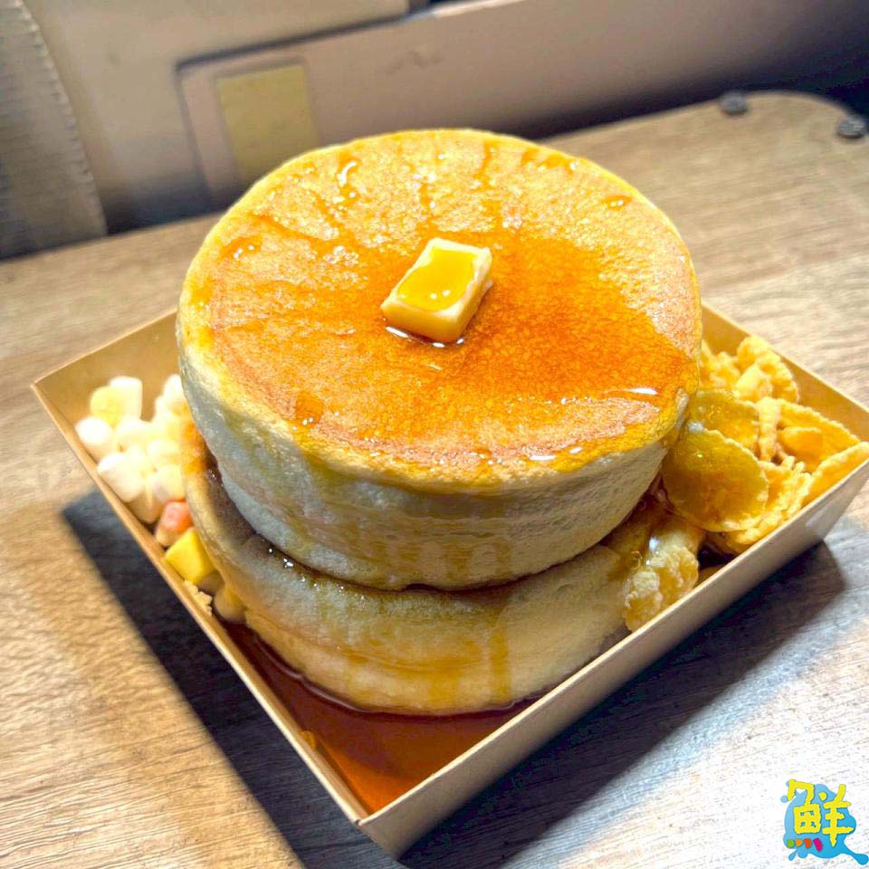 在鳳山青年夜市周遊列國 蕾隊友舒芙蕾 V.S 鬆shi荷蘭小鬆餅 甜點控的神隊友 在舌尖綻放幸福療癒的花蕾