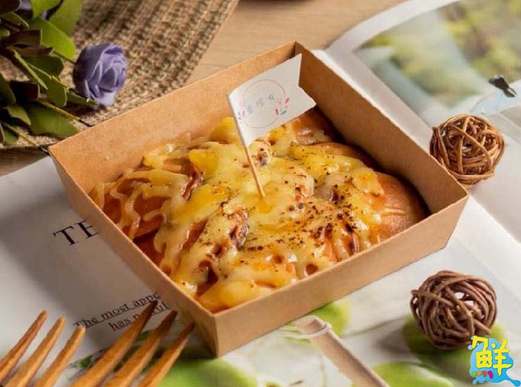 在鳳山青年夜市周遊列國 蕾隊友舒芙蕾 V.S 鬆shi荷蘭小鬆餅 甜點控的神隊友 在舌尖綻放幸福療癒的花蕾