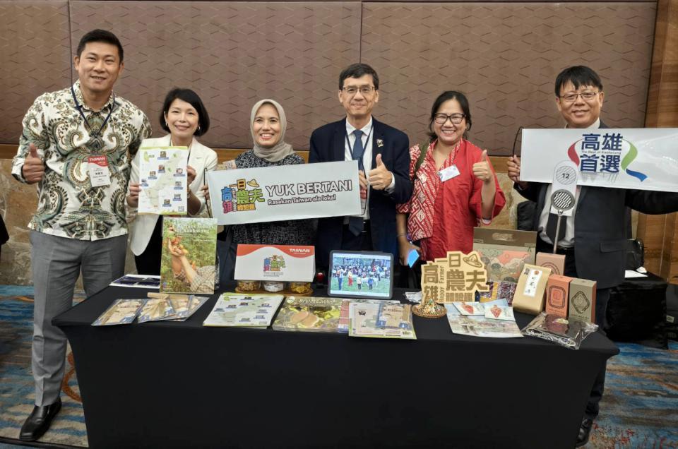 高市農業局會同台灣觀光協會前進印尼雅加達、萬隆 推廣農村社區遊程伴手禮文創品