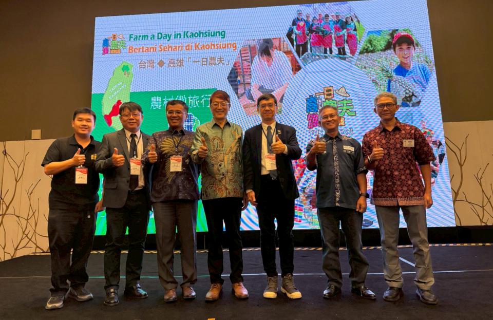 高市農業局會同台灣觀光協會前進印尼雅加達、萬隆 推廣農村社區遊程伴手禮文創品