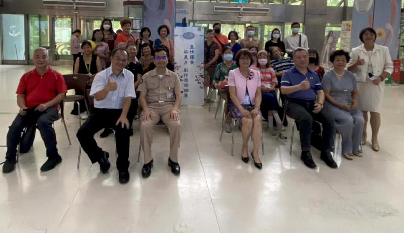 高市創意台灣文化協會梁美月創作巡迴個展 國軍高雄總醫院左營分院精選40幅創作