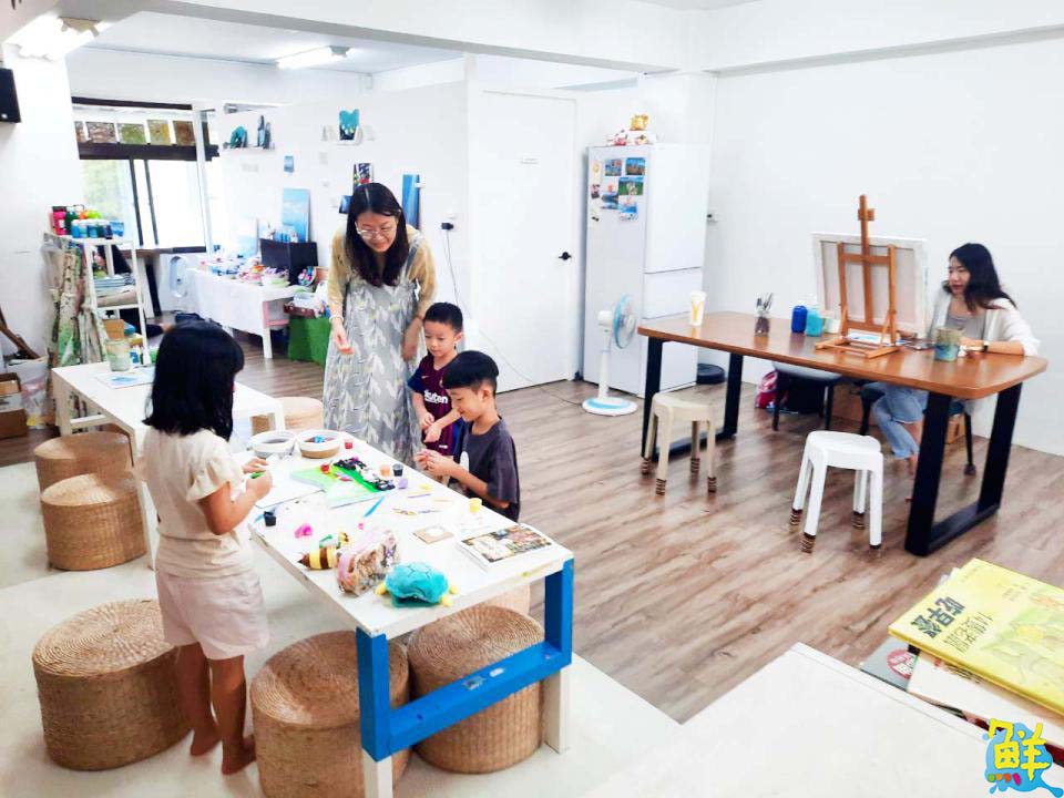 高雄僅此一家! 海景第一排的藝文空間 荷楷畫室 療癒繪畫紓壓身心