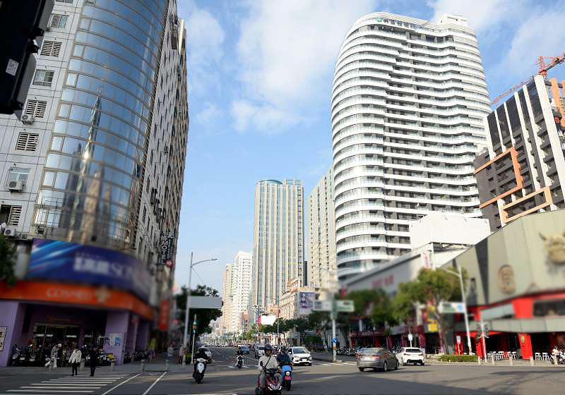 高市114年公告地價平均漲幅5.19% 前鎮區百貨連12年掄元