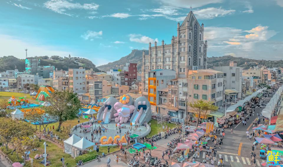 FUN遊旗津涼爽一夏!氣墊水樂園率先登場 全新氣墊設施嗨翻大小朋友