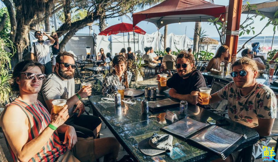 FUN遊旗津涼爽一夏!氣墊水樂園率先登場 全新氣墊設施嗨翻大小朋友