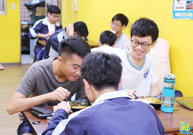 學區美食NO.1 老饕直呼!吃過就回不去了!相撲咖哩