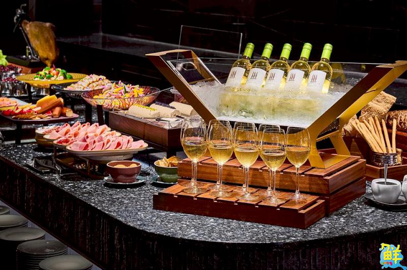 一位難求!漢來美食「島語」高雄店 開放訂位首日 逾萬座位秒殺