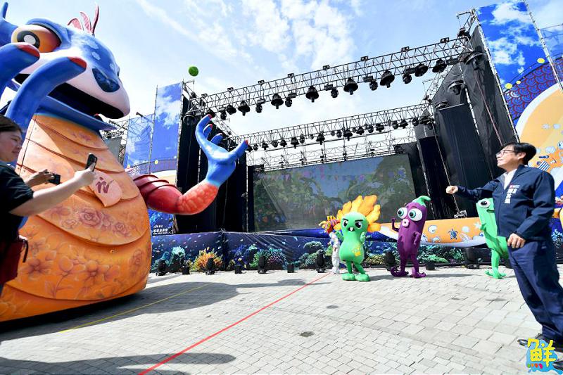 高雄場來了!客委會攜手紙風車劇團打造《燈怪》原創客家親子劇 於文化中心圓形廣場奇幻登場