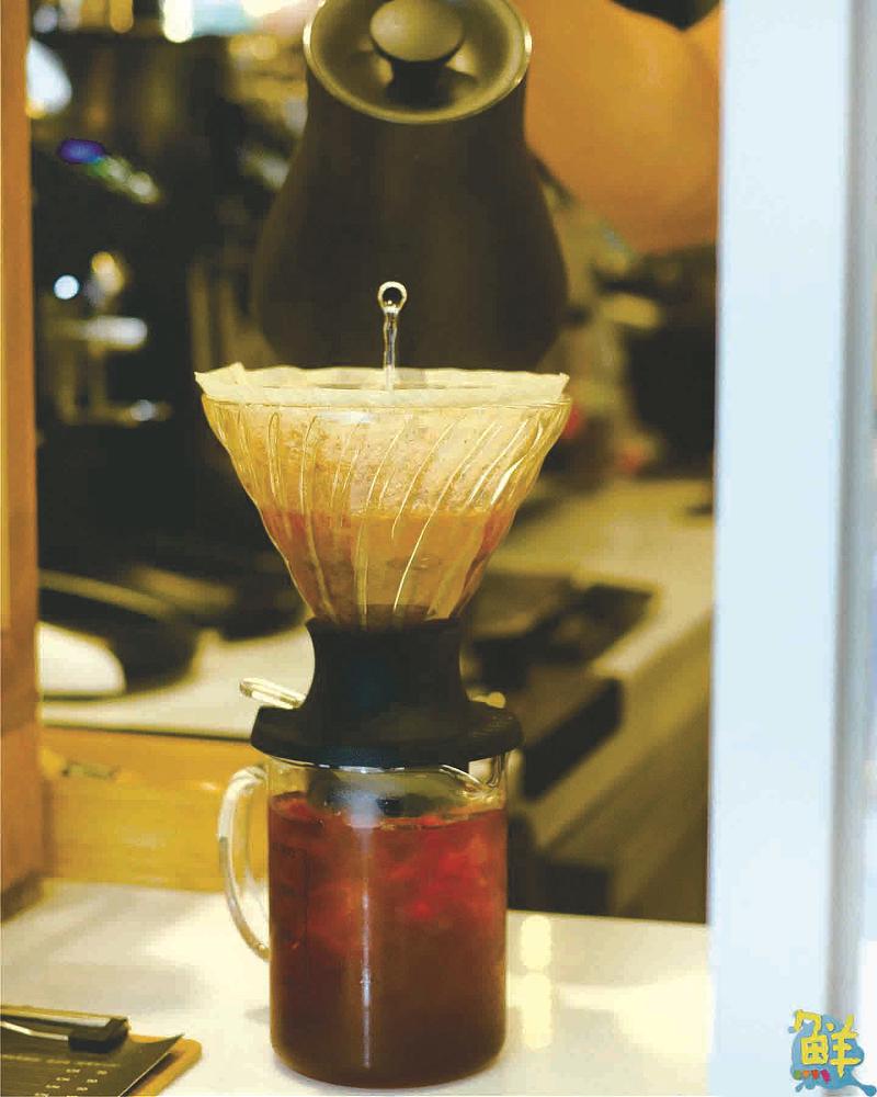 最有溫度的質感咖啡廳 專業手藝、暖心服務 Loojo coffee路久咖啡 做您的好夥伴