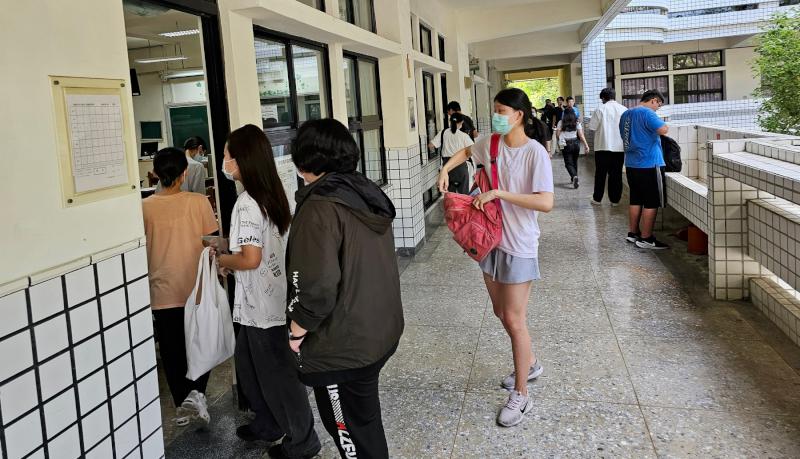 112年大學入學分科測驗第二天高雄三考區104人缺考 整體秩序良好