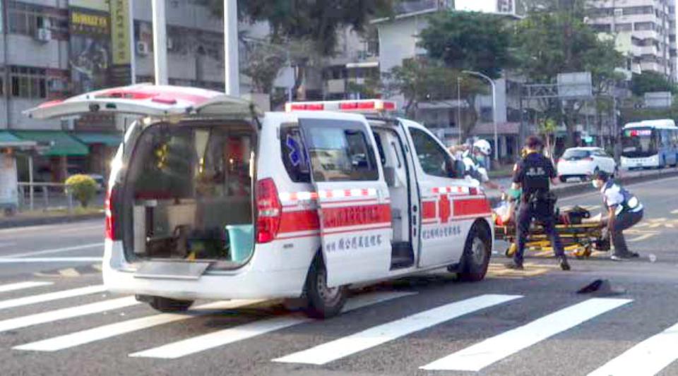 【第308期】男貨車司機不慎遺失約2萬元現鈔 拾獲者攜手苓雅警助尋回