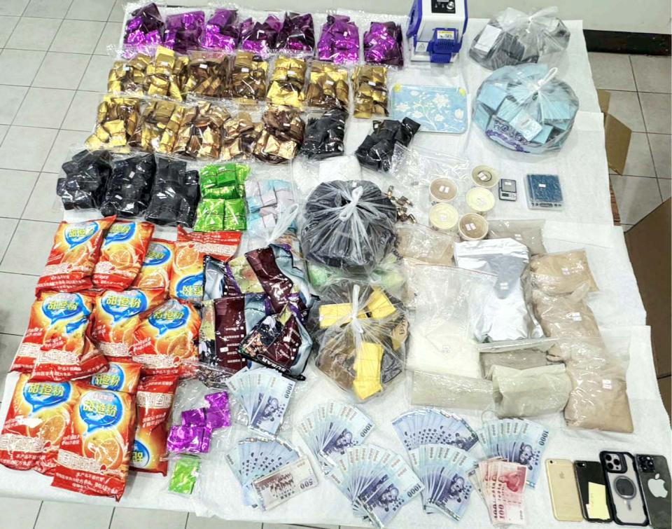 【第308期】男貨車司機不慎遺失約2萬元現鈔 拾獲者攜手苓雅警助尋回