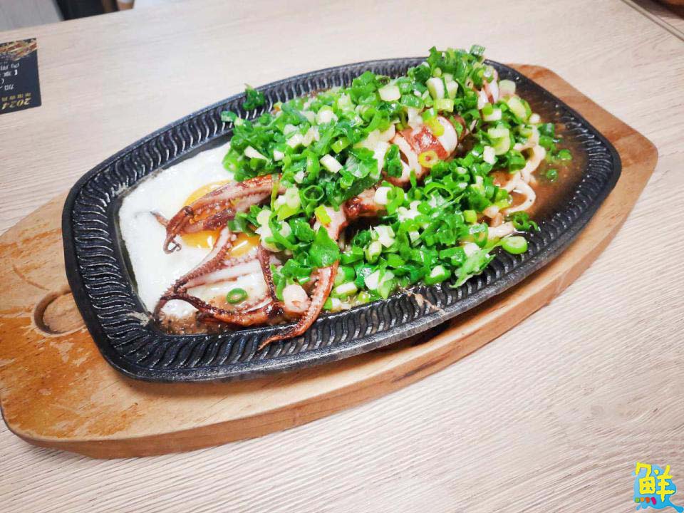 完美制霸高雄平價牛排圈!萬師父牛排 豪邁霸氣 圈粉無數