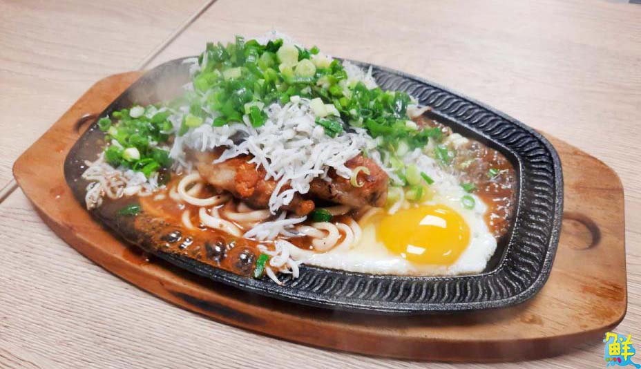 完美制霸高雄平價牛排圈!萬師父牛排 豪邁霸氣 圈粉無數