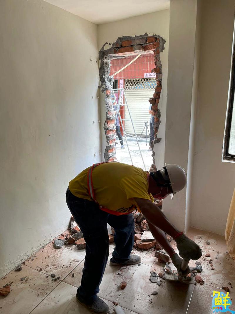 水利局提報違建拆除苓雅區後巷違建污水接管 打造乾淨空間