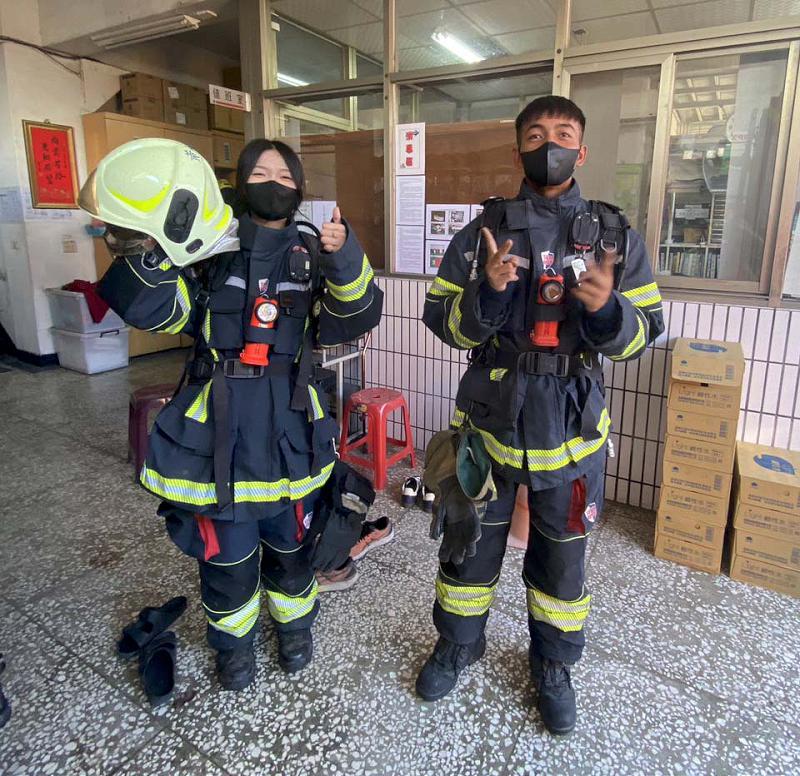 高市警局少年隊攜手少輔會推警消職涯探索日 邀青少年操作器材模擬救援宣導自保